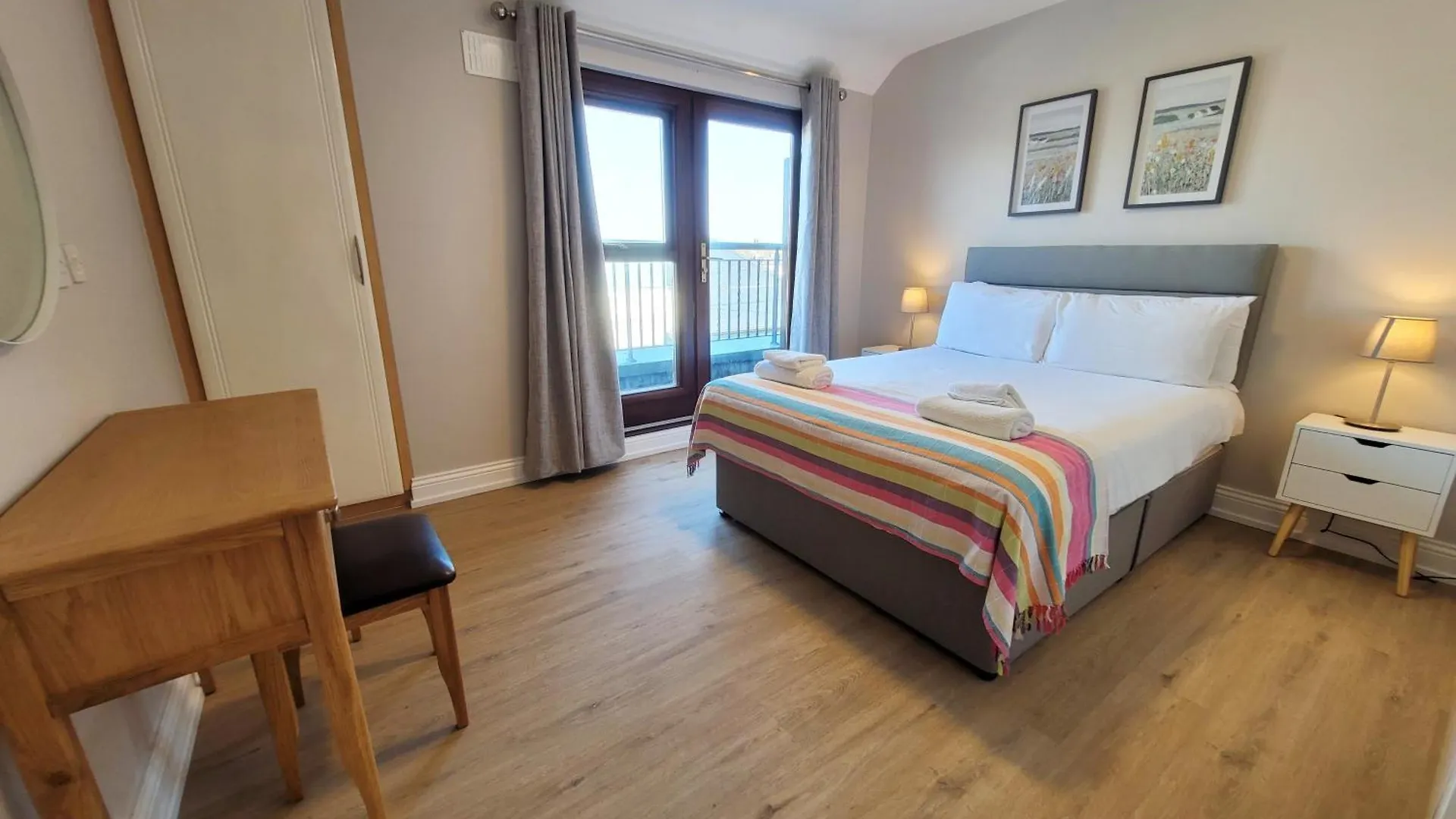 Donegan Court Aparthotel Galway Irland