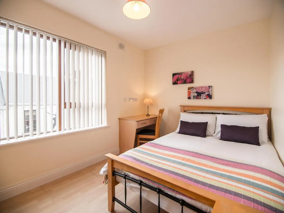 Donegan Court Aparthotel Galway 3*,