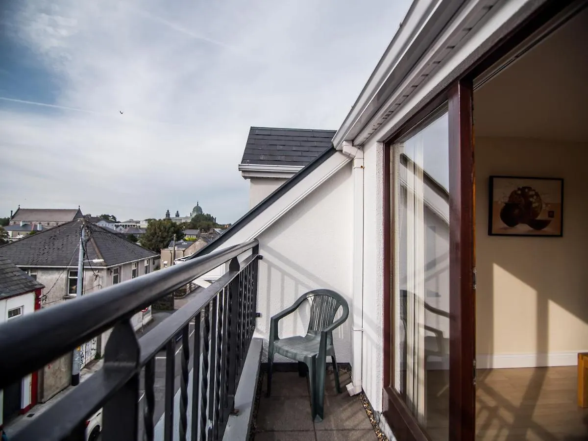 Donegan Court Aparthotel Galway 3*,  Irland