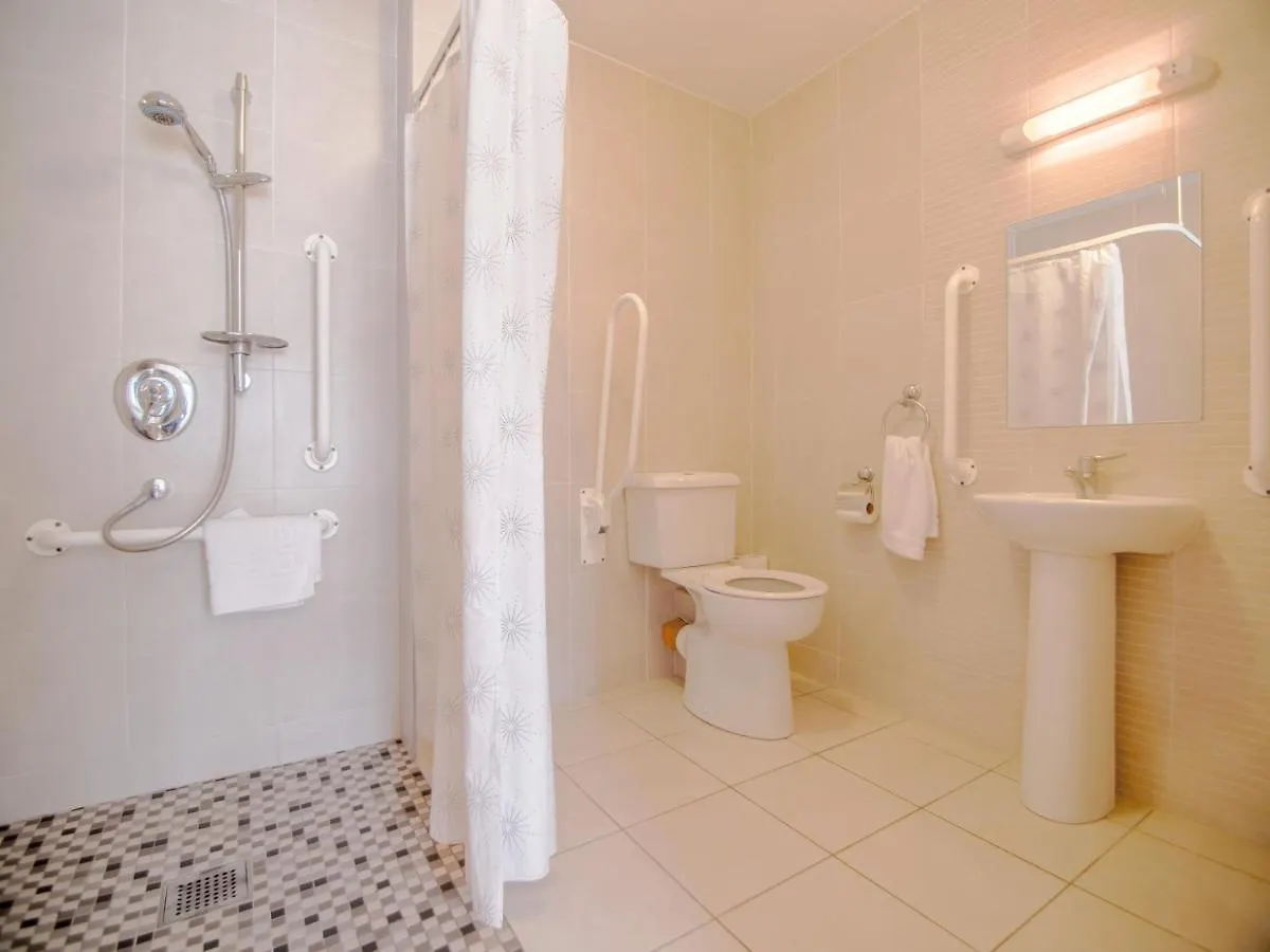 Donegan Court Aparthotel Galway 3*,