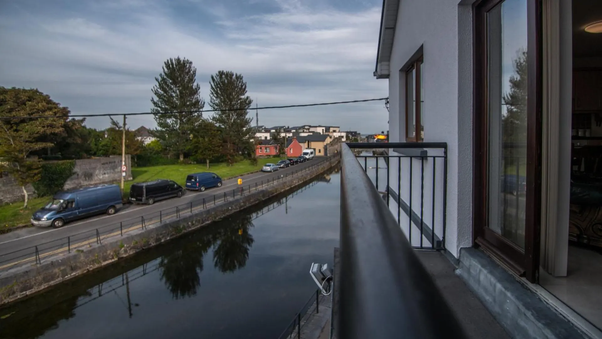 Donegan Court Aparthotel Galway