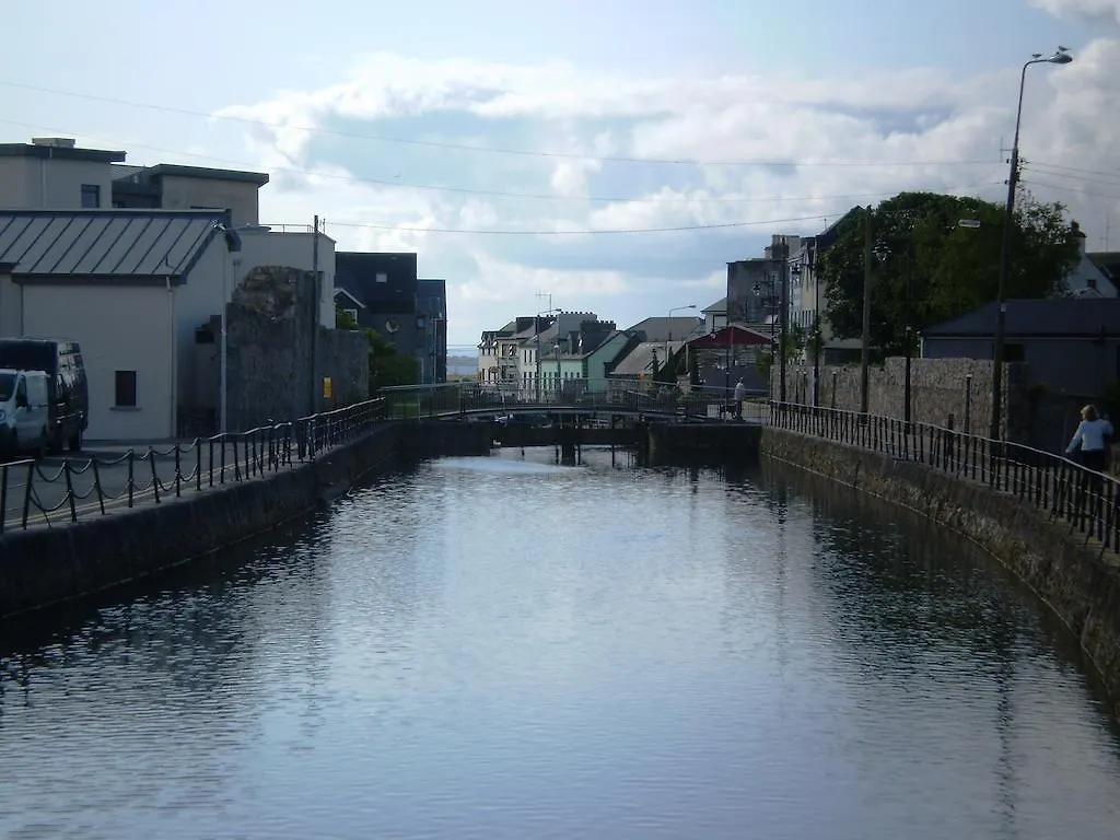 ***  Donegan Court Aparthotel Galway Ireland